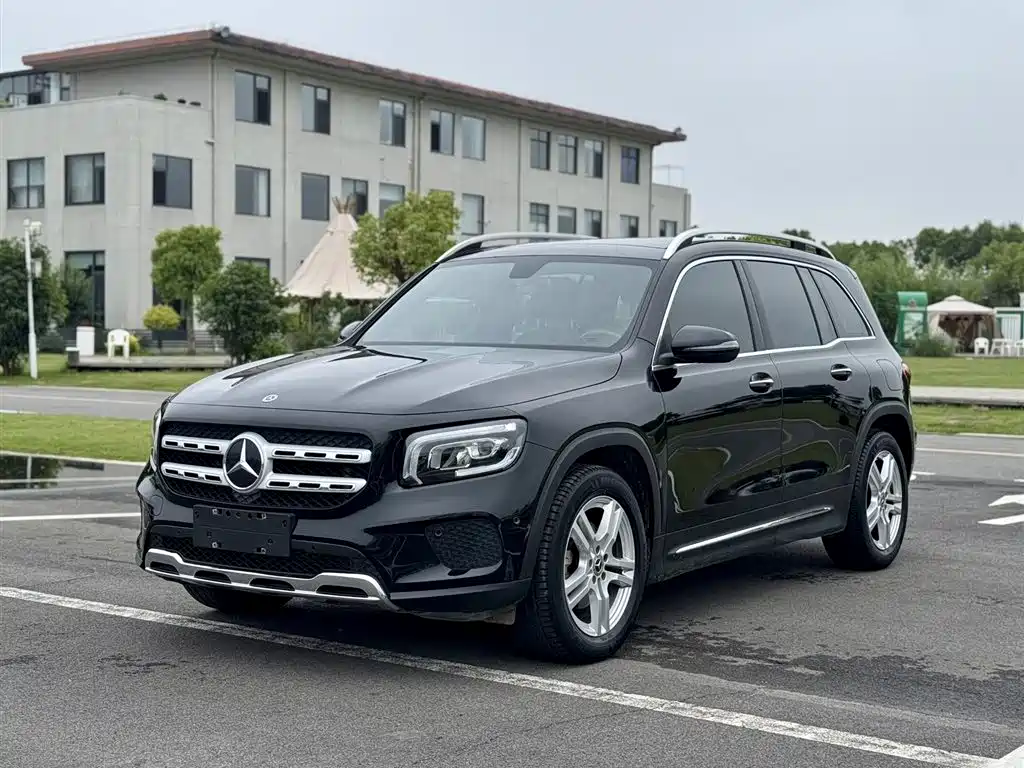 Mercedes-Benz GLB 2022 — фото 1