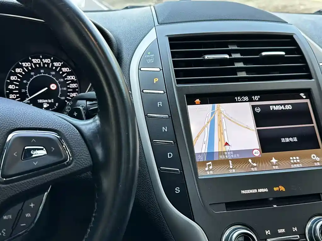 Lincoln MKC 2017 — фото 12