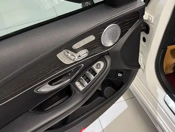 Mercedes-Benz C-Class 2021