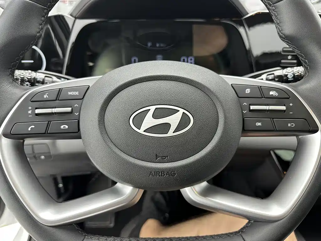 Hyundai Elantra 2024 — фото 15
