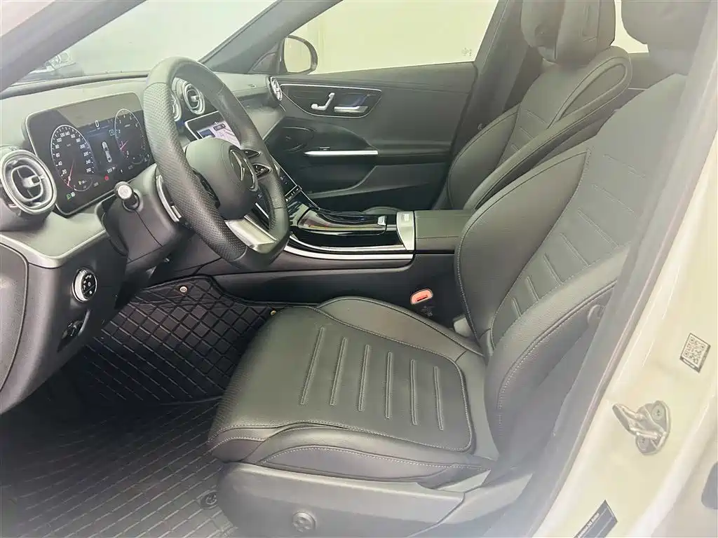 Mercedes-Benz C-Class 2023 — фото 19