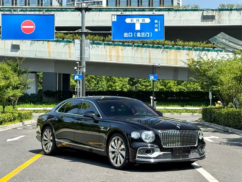 Bentley Flying Spur 2021 — фото 2