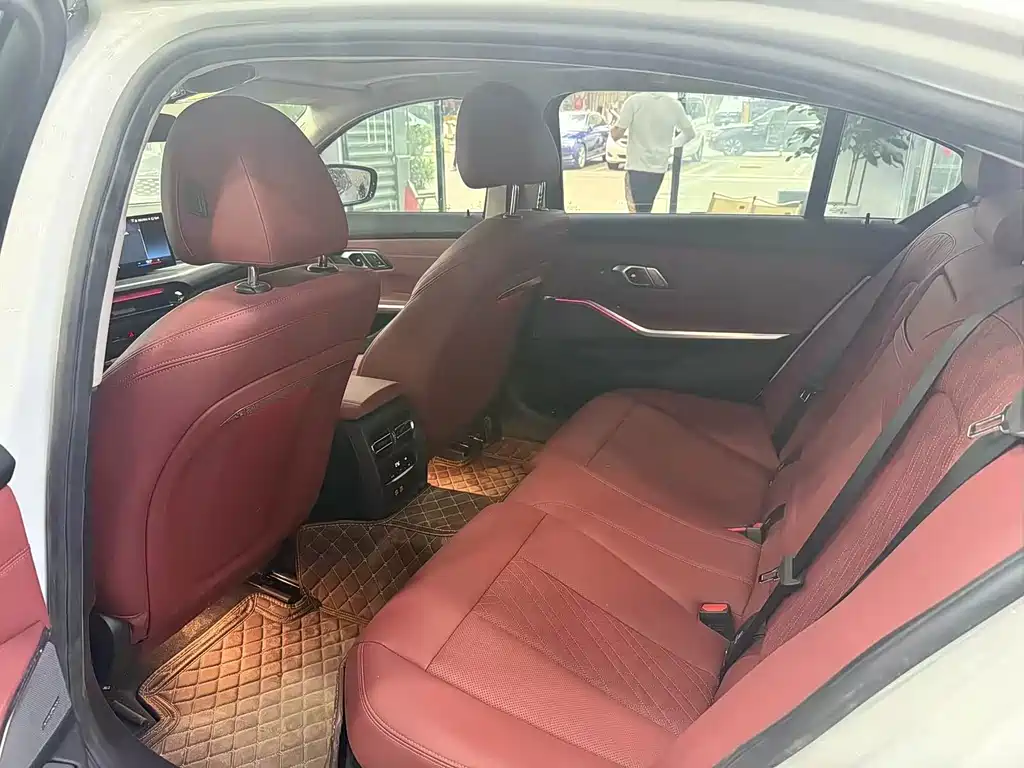 BMW 3 Series 2025