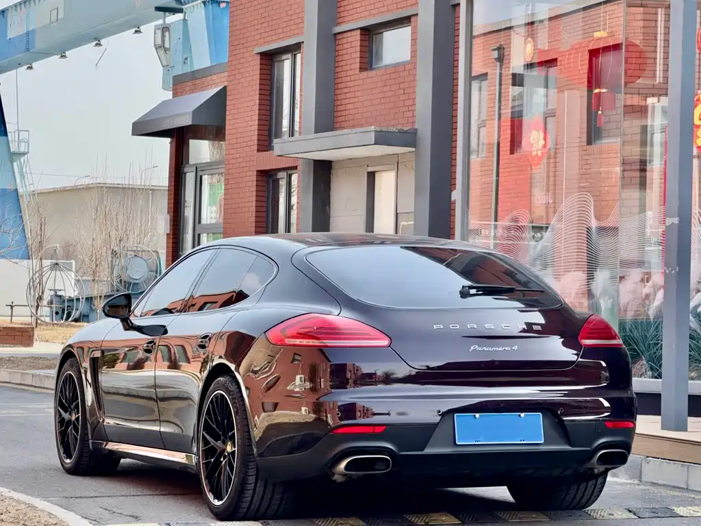 Porsche Panamera 2016 — фото 13