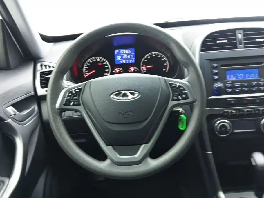 Chery Tiggo 3 2015 — фото 15