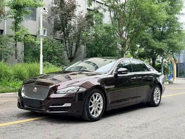 Jaguar XJ 2016
