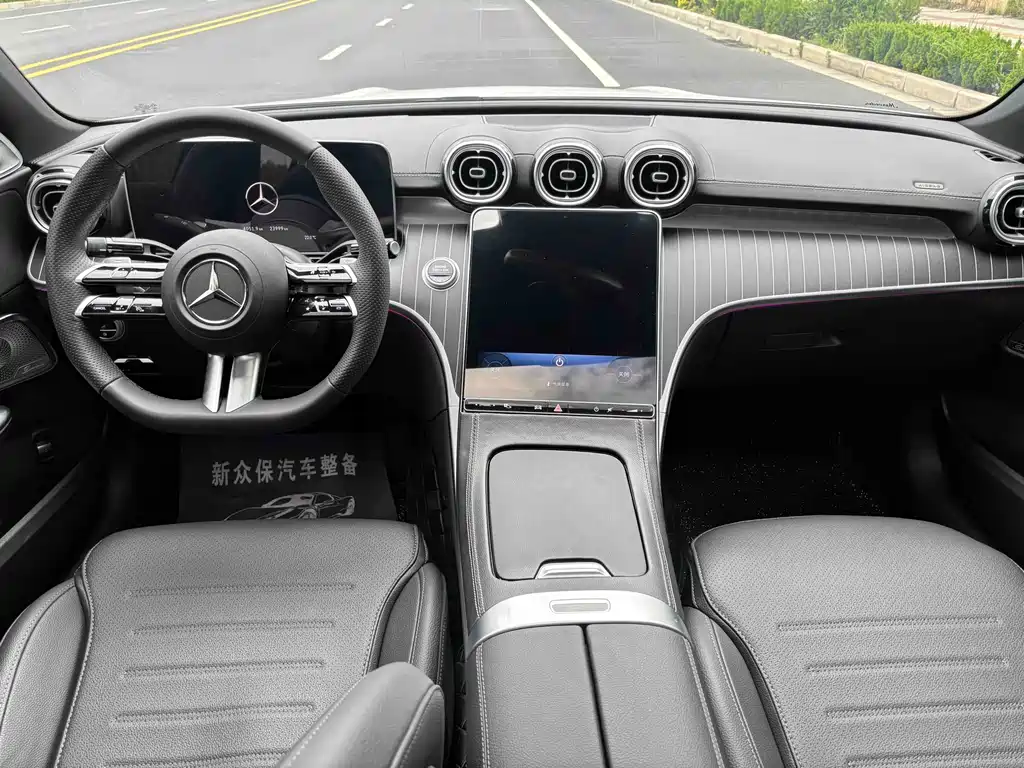 Mercedes-Benz C-Class 2025 — фото 6