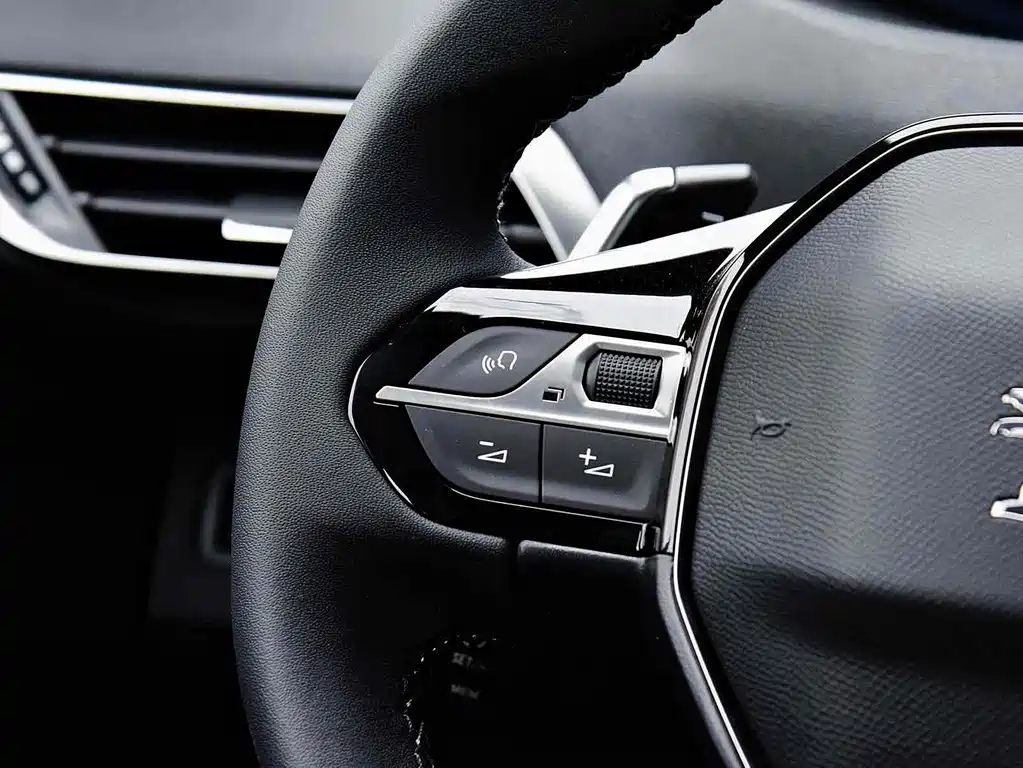Peugeot 5008 2018 — фото 27