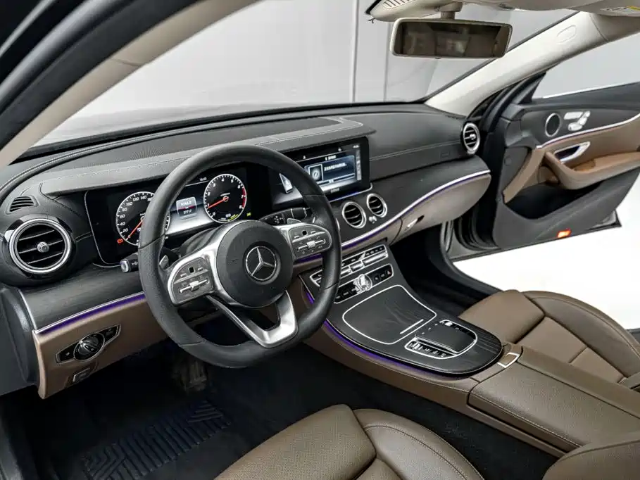 Mercedes-Benz E-Class 2020 — фото 16