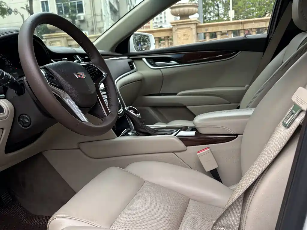 Cadillac XTS 2016 — фото 17