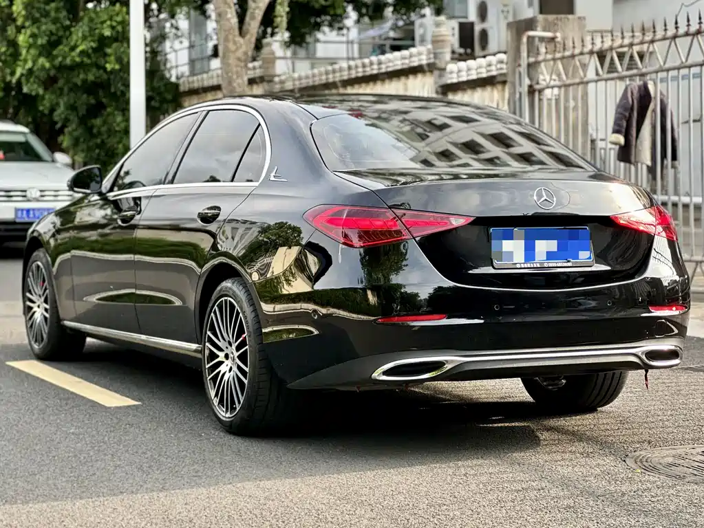 Mercedes-Benz C-Class 2023 — фото 10