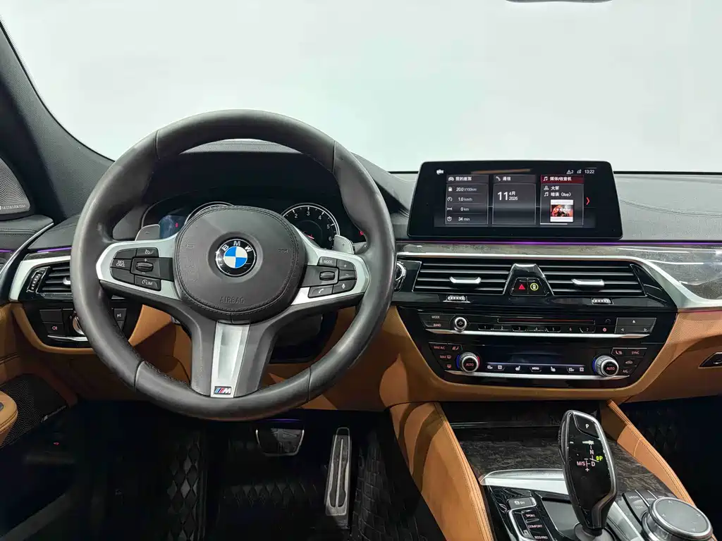 BMW 6 Series GT 2018 — фото 9