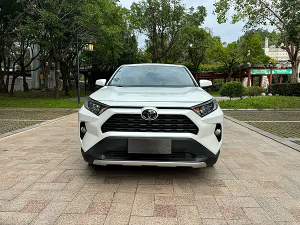 Toyota RAV4 2021