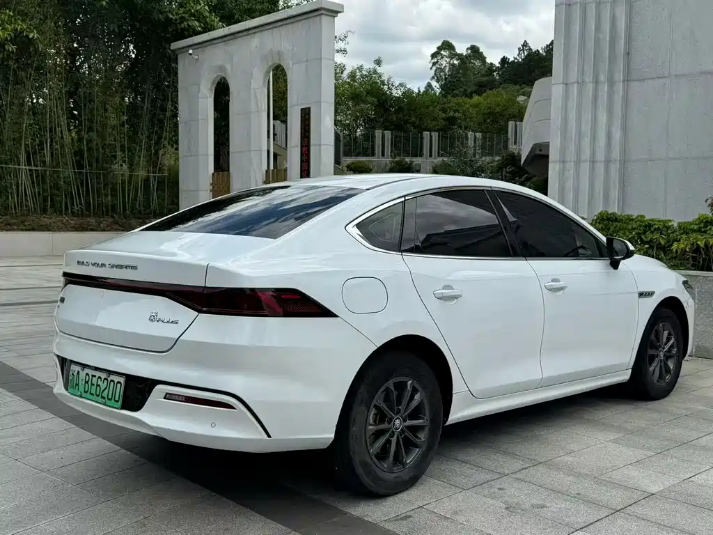 BYD Qin PLUS 2023 — фото 9