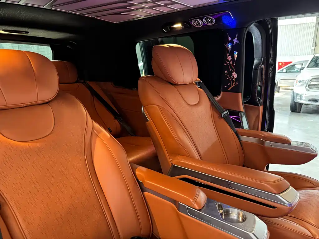 Mercedes-Benz Vito 2023 — фото 14