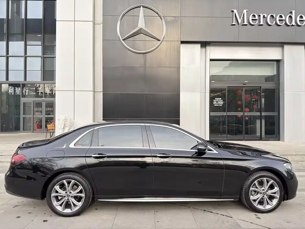 Mercedes-Benz E-Class 2022 — фото 23