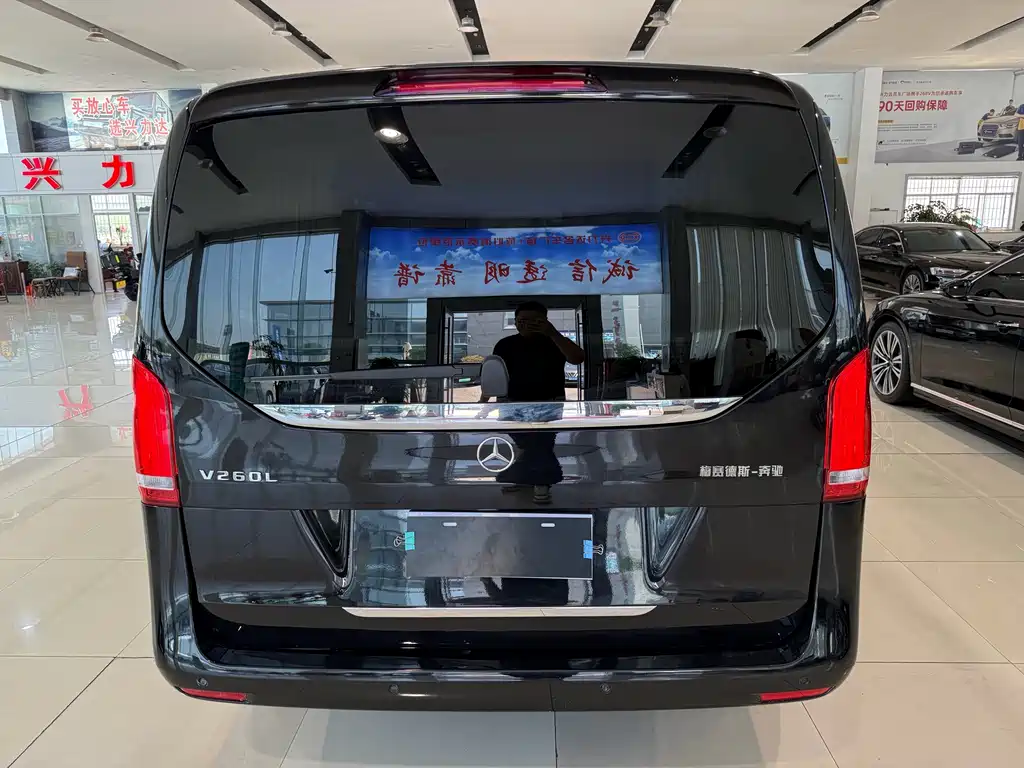 Mercedes-Benz V-Class 2019 — фото 4