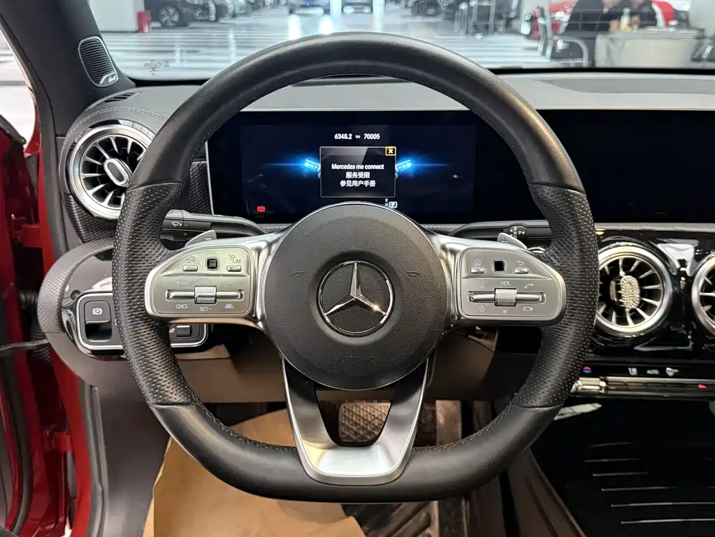 Mercedes-Benz A-Class 2018 — фото 13