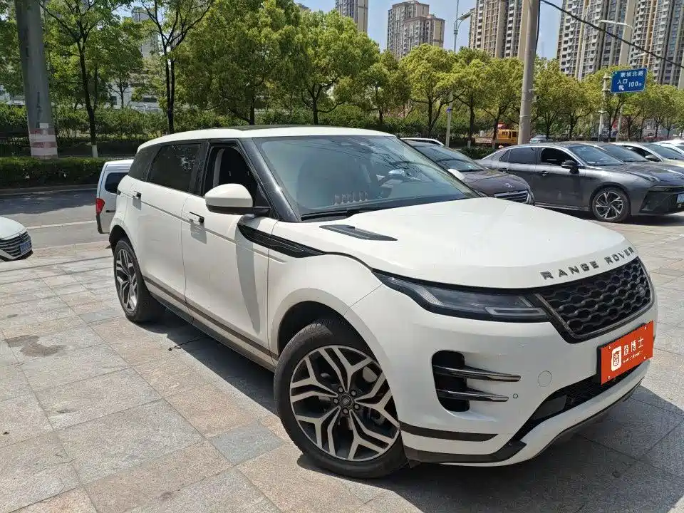 Land Rover Evoque 2023 — фото 2