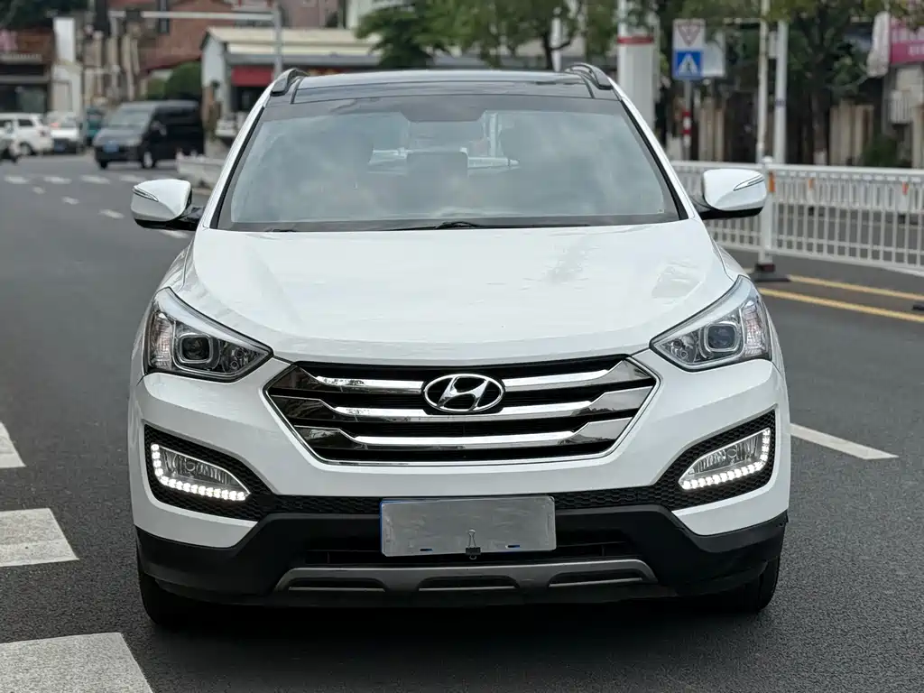 Hyundai Santa Fe 2015 — фото 2