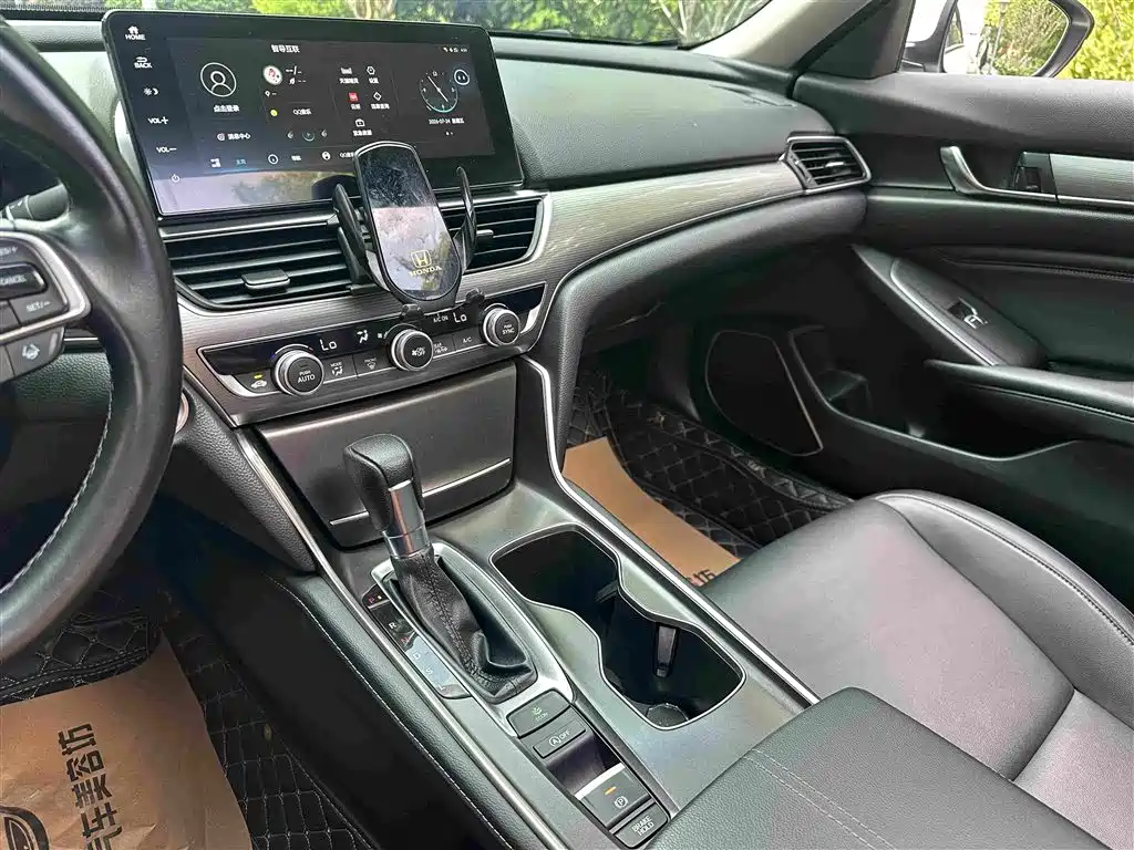 Honda Accord 2022 — фото 12