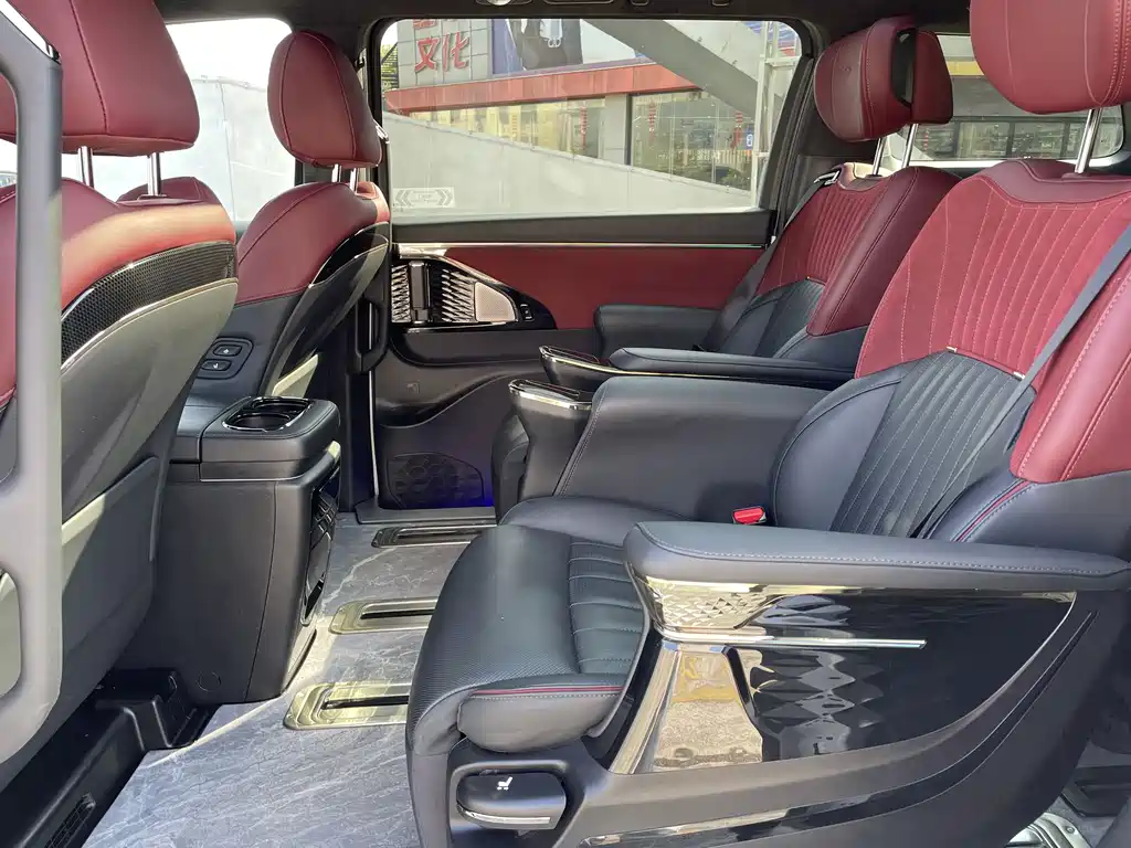 GAC Motor Trumpchi M8 2023 — фото 6