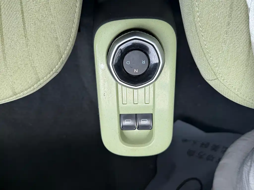 Geely Galaxy Panda 2023 — фото 10