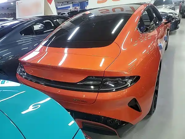 Xiaomi SU7 2025