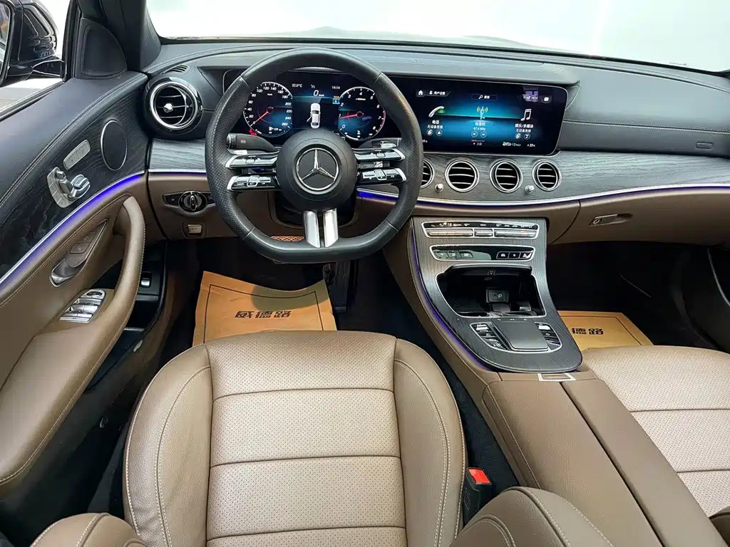Mercedes-Benz E-Class 2023 — фото 25
