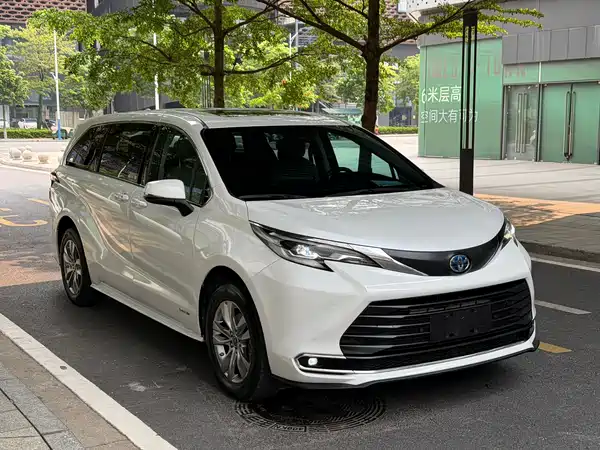 Toyota Sienna 2023