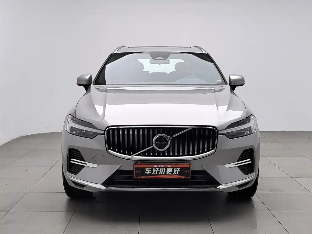 Volvo XC60 2023 — фото 3