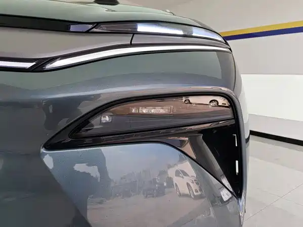 BYD Tang L 2025