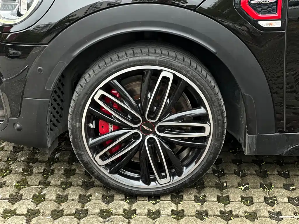 MINI JCW Countryman 2022 — фото 35