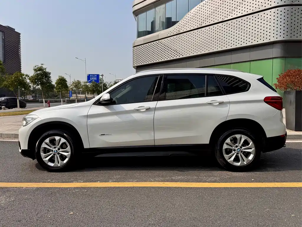 BMW X1 2017 — фото 7