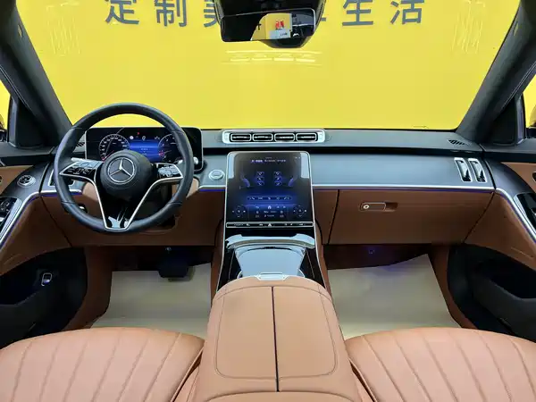 Mercedes-Benz S-Class 2025