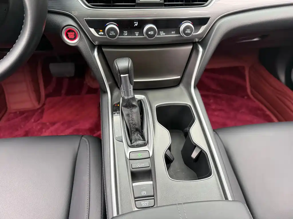Honda Accord 2022 — фото 13
