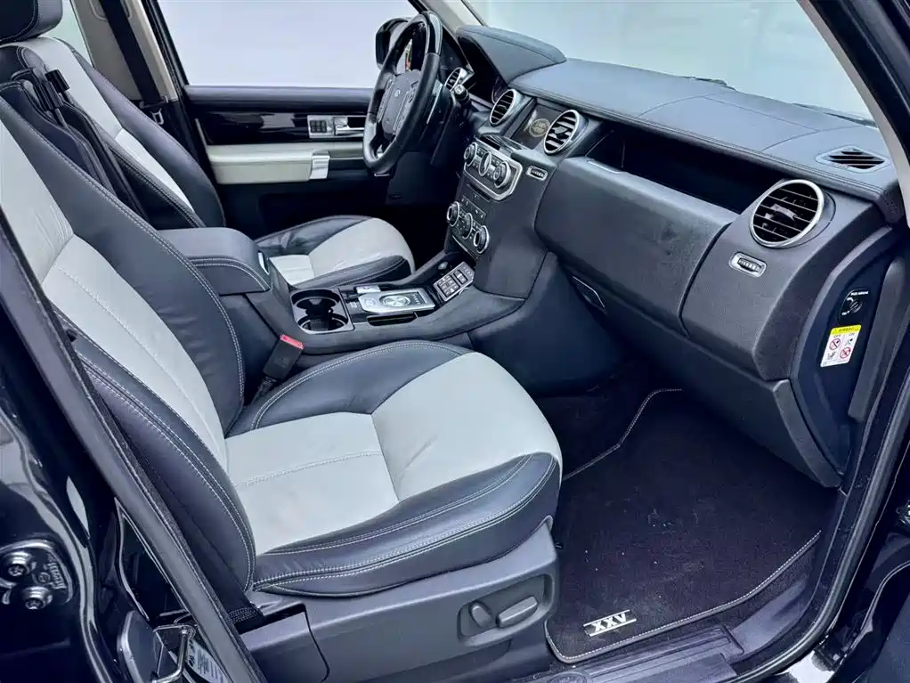 Land Rover Discovery 2014 — фото 19