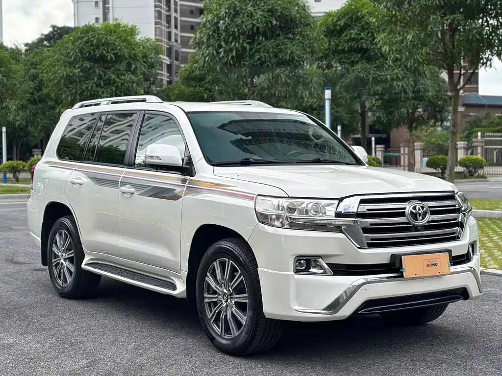 Toyota Land Cruiser 2019 — фото 3