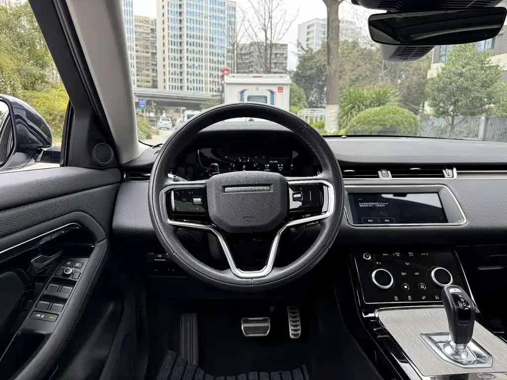 Land Rover Evoque 2022 — фото 12