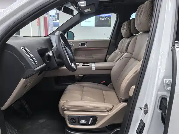 Li Auto L7 2025