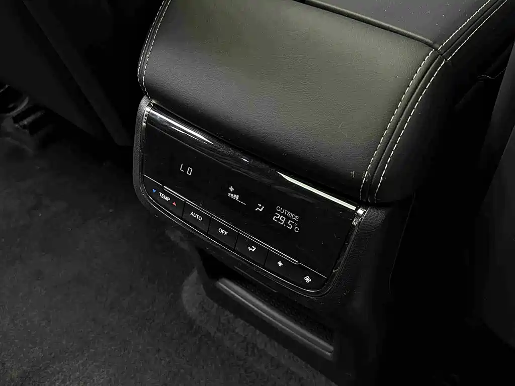 GAC Motor Trumpchi GS8 2022 — фото 23