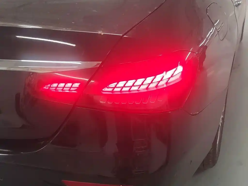 Mercedes-Benz E-Class 2021 — фото 15
