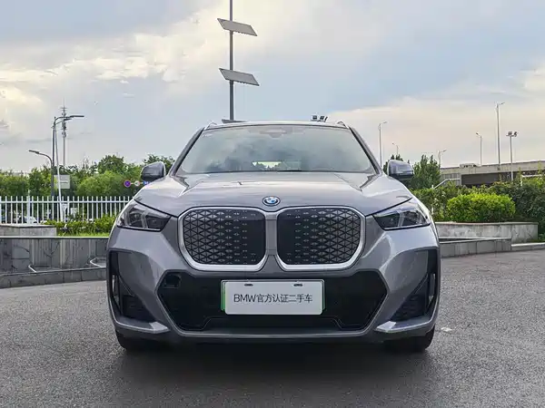 BMW iX1 2023