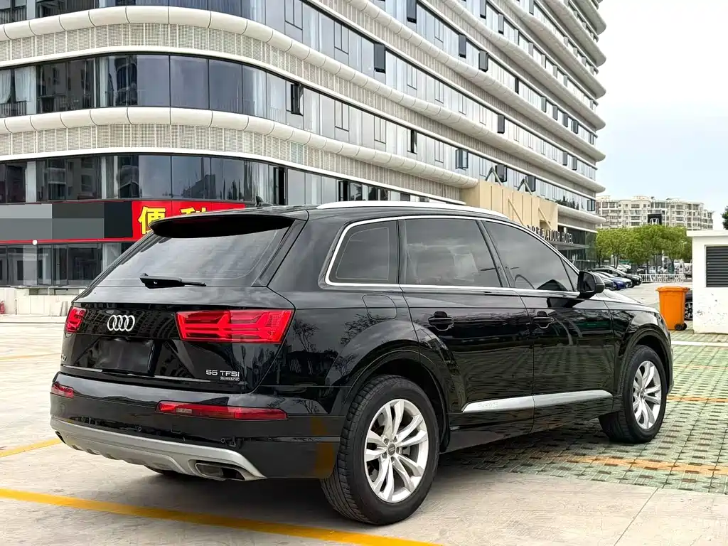 Audi Q7 2019 — фото 5