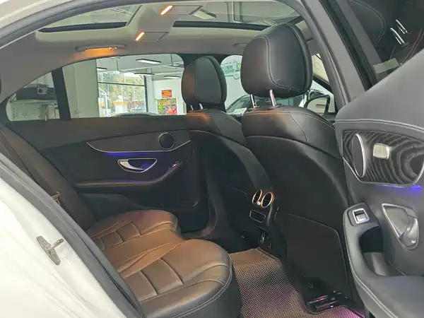 Mercedes-Benz C-Class 2021