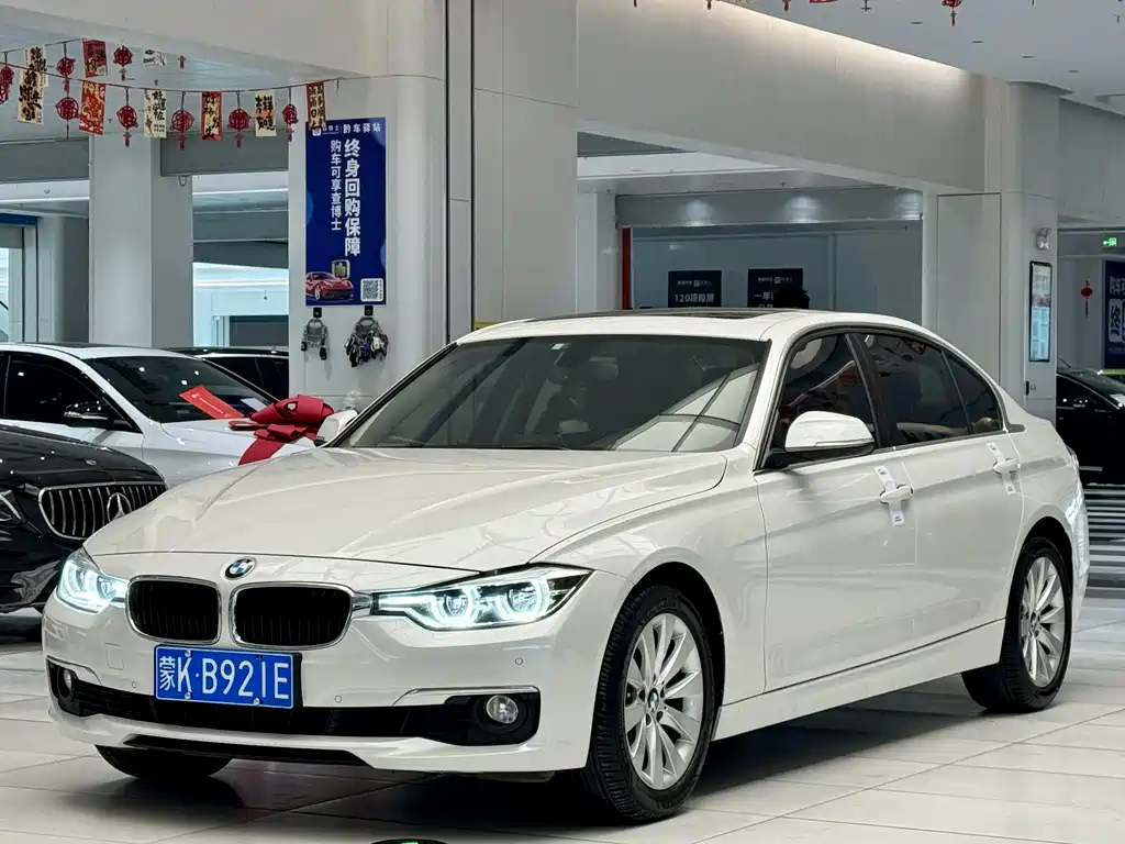 BMW 3 Series 2017 — фото 1