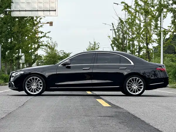 Mercedes-Benz S-Class 2023