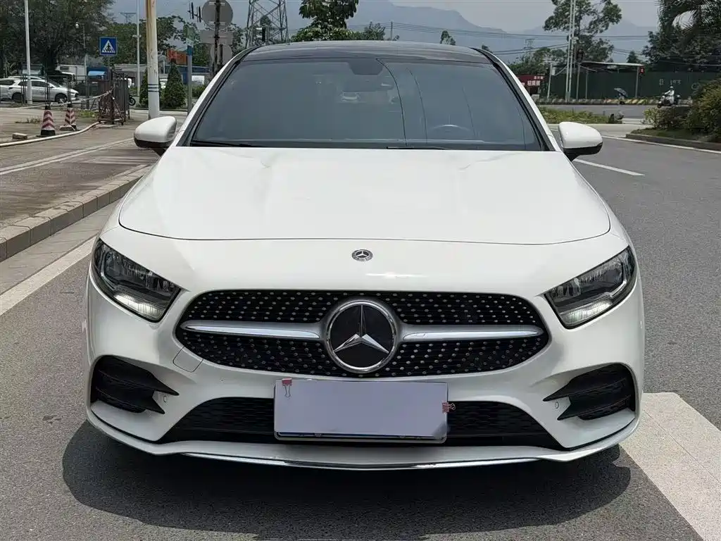 Mercedes-Benz A-Class 2019 — фото 22