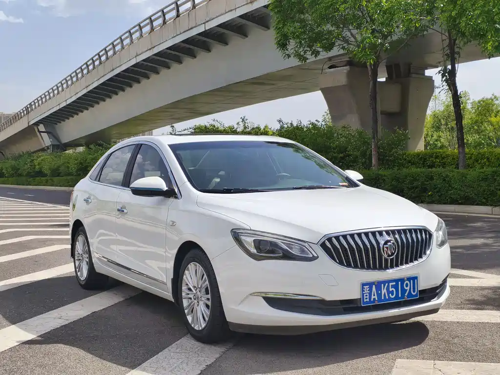 Buick Excelle 2016 — фото 3