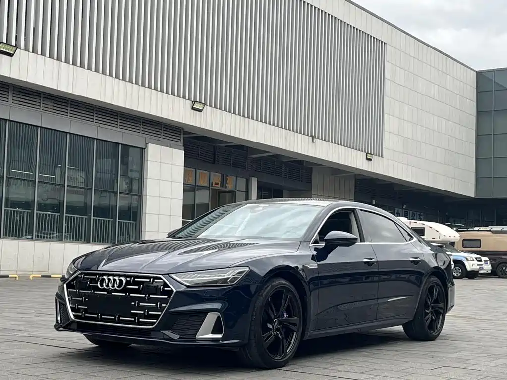 Audi A7L 2022